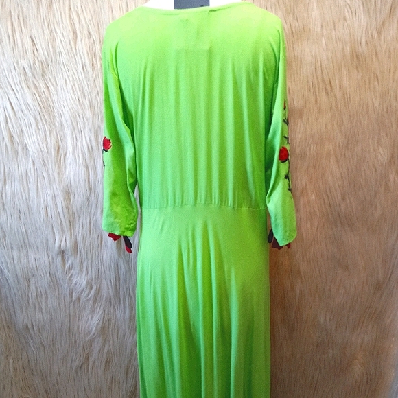 Embroidered Rayon Flared Indian Kurta/Kurti - Picture 4 of 11